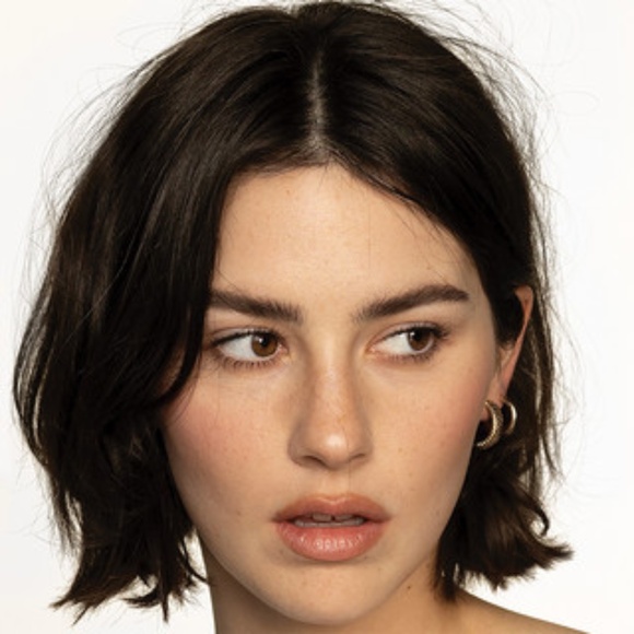 red skirt - Picture 1 of 1